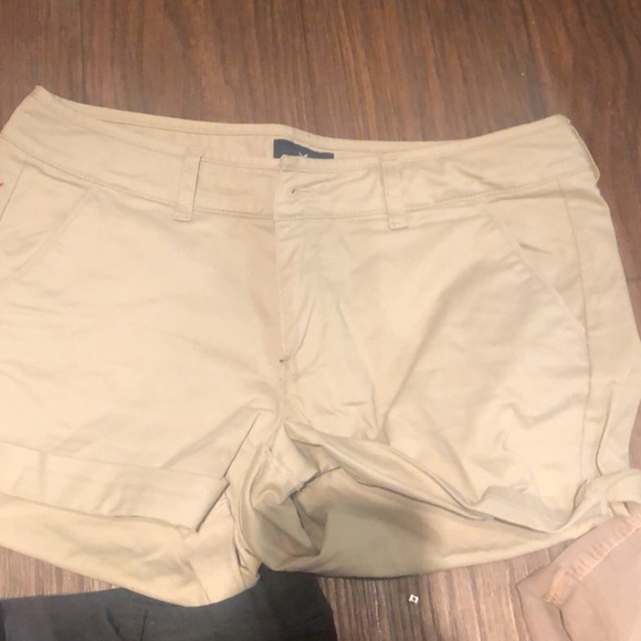 Midi Khaki Short - Picture 1 of 1